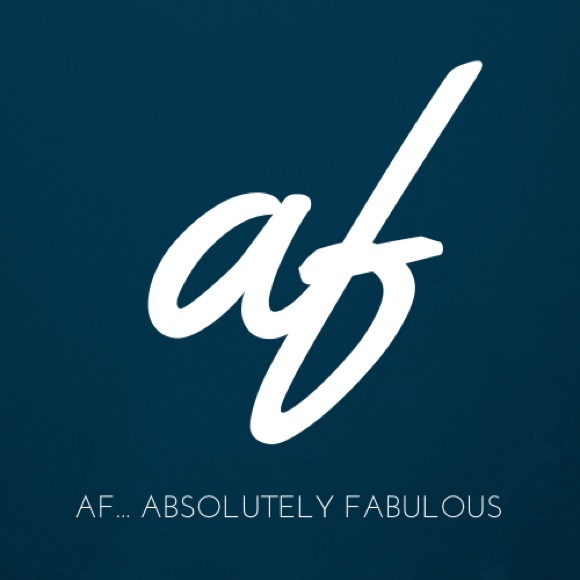 🤗💕Come visit my closet 💕🛍 - Picture 3 of 6